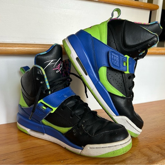 NIKE AIR JORDAN Flight, Black Green and Blue, 6Y - Picture 1 of 6